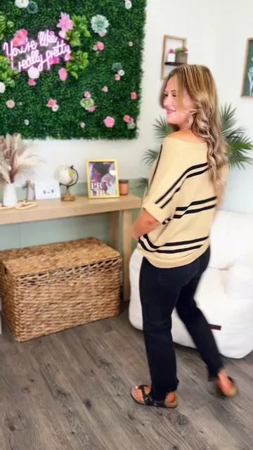 Everyone needs a good trendy nondistressed black jean! The neonas from @Wild Oak Boutique are perfection! There’s multiple other washes available!  #blackjeans #risenjeans #tummycontroljeans #tiktokshoprestock 