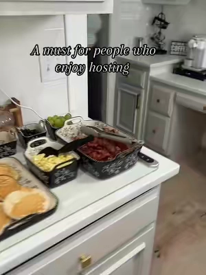 Make sure that your food is a safe temperature if you’re leaving it out on the counter. #gettogether #foodsafety #foodwarmingmat #KitchenHacks #kitchengadgets 