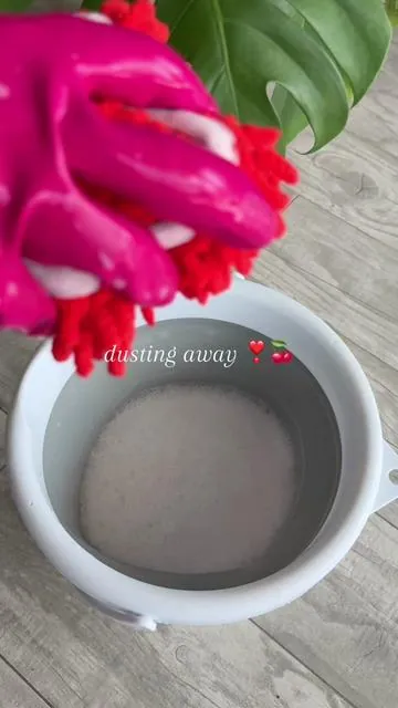 Dusting is a must 🍒❣️ #dustinghack #cleaning #cleaningmotivation #cleaninghack #cleaningtiktok 