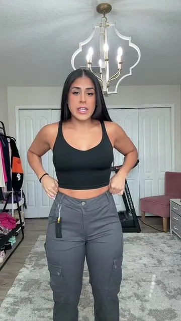 In love with these cargo pants 🙈 #pants #ootd #clothes 