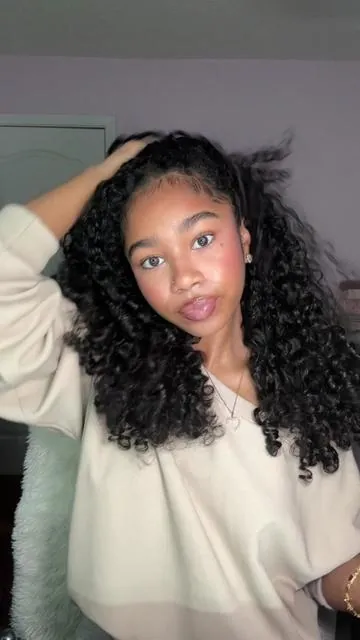 I’m speechless!! So pretty 💕 @ISEEHAIR #burmesecurly #halfwig #iseehalfwig 