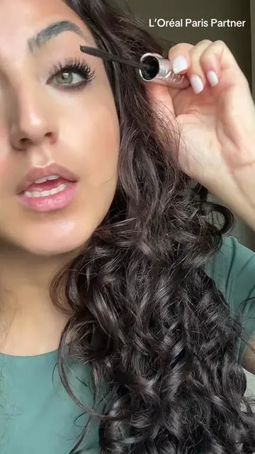 Why is the extensionist mascara only available on TTS 😭 #lorealparispartner #mascara #tiktokshopcreatorpicks #longlashes #mascarareview@loréal paris usa  