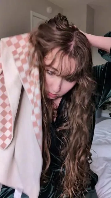 are you guilty of air drying too? switching to a high speed hairdryer saved my hair health - @wavytalkofficial has my favorite one and it's currently on sale 💕 #wavytalk #hairdryer #hairhealth #haircare #hair 