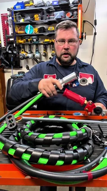 VEVOR 12FT Semi Truck Air Line #VEVOR #TruckAirLine #SemiTruckParts #TruckMaintenance #VEVORTools @vevor_us 