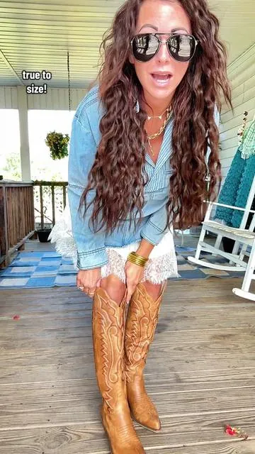 these are a 10/10!!! 👢🤎⚡️ @wetkissshoes  #cowboyboots #bootsforwomen #kneehighboots #outfitinspo #dealforyoudays 
