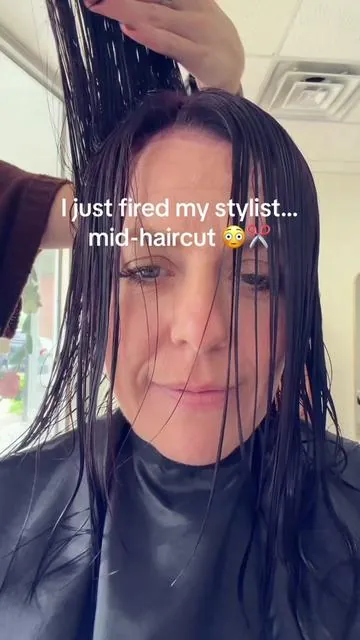 Things got real awkward at the salon today 😂 but honestly… she kinda did it to herself 👀 wait til you see why I don’t need haircuts anymore… @Parrox Okaga USA #batanaoil #batanaoilbenefits #hairgrowthtips #healthyhair #okagabatanaoil  