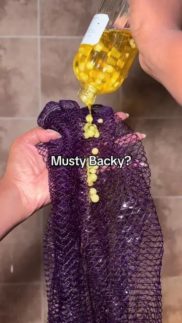 If you don’t have an African Net Sponge yet, you need one asap! Leaves your skin so soft! If you need help scrubbing your back, add this African Exfoliating Net Sponge to your shower routine! #africannetsponge #showertok #skincare #bodycareroutine #hygiene 