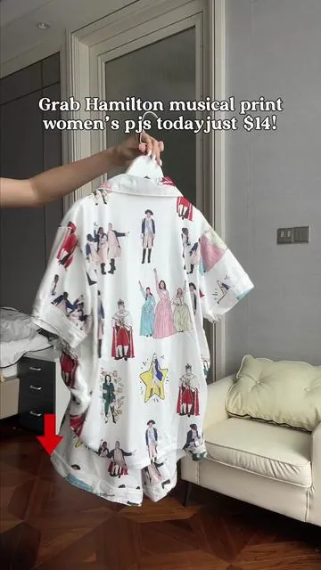  #pajama #pjs #pj #tiktokshop #tiktokshopfinds #spolightfinds #tiktokshopmothersday #tiktokshopcreator #gift #fyp#dealsforyoudays #tiktokshopfalldealsforyou #kpopdemonhunters #hamilton #hamiltonpjs #2pcs 