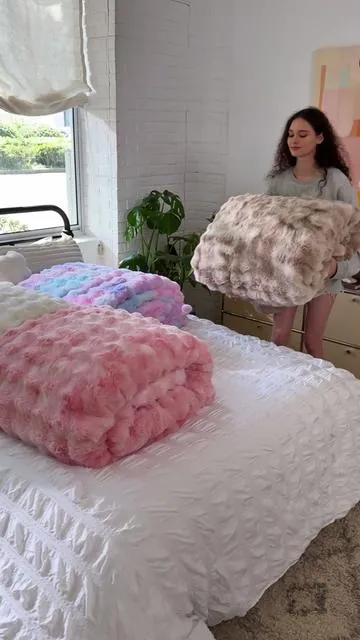 Soft, soft, soft!  bunny blanket Click the link to see more colors!#blanket#blanketlife #bunnyblanket #soft #duvet #fallfreshness #tiktokshopblackfriday #bedsure #dream