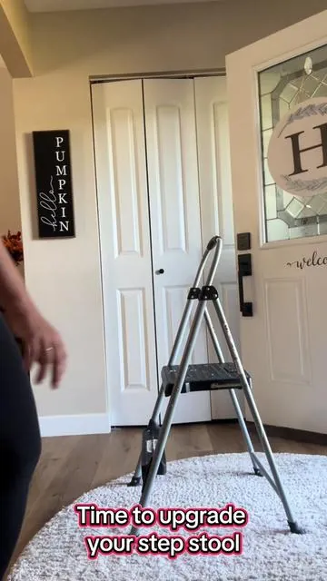 So nice and study! Price is on point too! #stepstool #sweetfurniturefinds #sweetfurniturestepstool #fyp #stepladder 