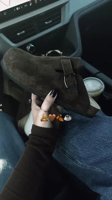 The perfect fall shoe 🤎 brown is definitely the autumn color. #fall #fallfashion #foryou 