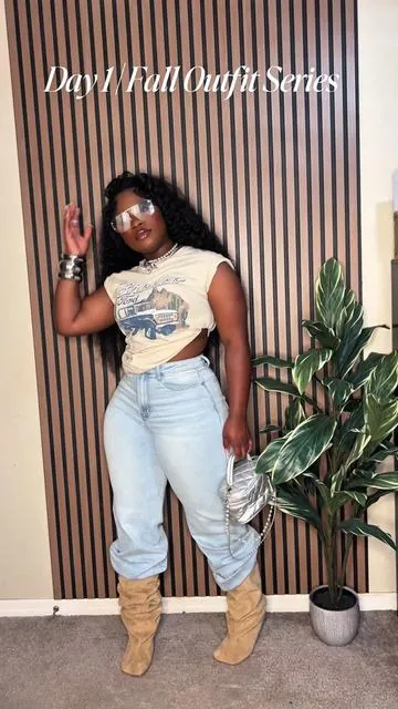 Day 1 of 15 Days of Fall Fits 🍂 Starting this series with a casual but cute fall outfit built around this $9 Walmart graphic tee 👖✨ Perfect for coffee runs, errands, or layering under a trench when it gets chilly. comment LINK for outfit details 🛍️ #15DaysofFallFits #FallOOTD #AffordableFallOutfit #PetiteCurvyGirlFashion #FallOutfitIdeas
