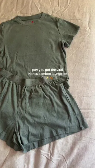 The new Hanes Loungewear Set 🖤 A soft baby tee paired with super flowy shorts, made from a breathable bamboo + cotton blend. Perfect for cozy nights in or effortless everyday comfort 🪽 @Hanes #hanes #hanesloungeset #bambooloungewear #tiktokshopnewarrivals 