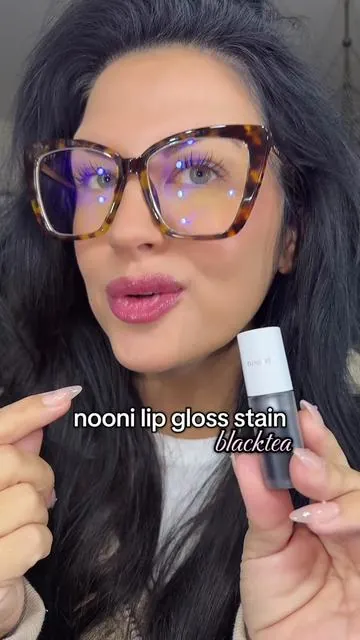 The blacktea 🔥  #nooni #virallipstain #easymakeup #lipgloss #lipstain 