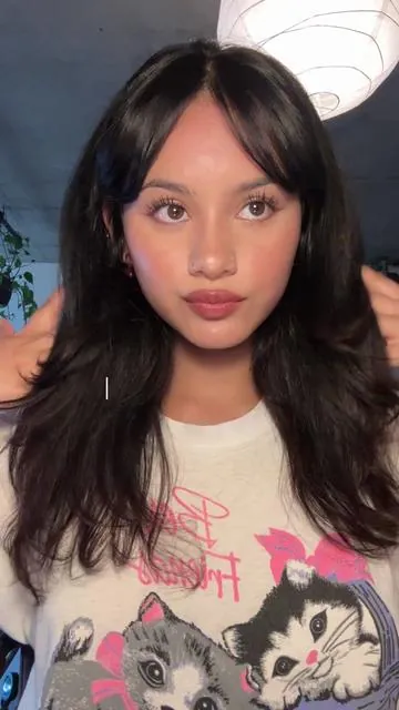 @wavytalkofficial ‘s Jet Brush is sooooo baby 😍🩷🩷 i love me a round brush!!  #shorthairblowout #wavytalk #wavytalkjetbrush #roundbrush #blowoutbrush #blowoutroutine #curlyhair #hairdryerbrush #hottools #heatstyling #layeredhaircut #hairroutine #healthyhairtips 