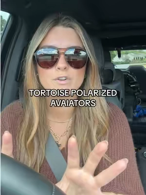 These new sunglasses are so stunning! The fit, the tortoise print, and no annoying nose piece!!! 🙌🏼 @goodr #goodr #polarizedsunglasses #aviators #womenssunglassses #womensstyle 