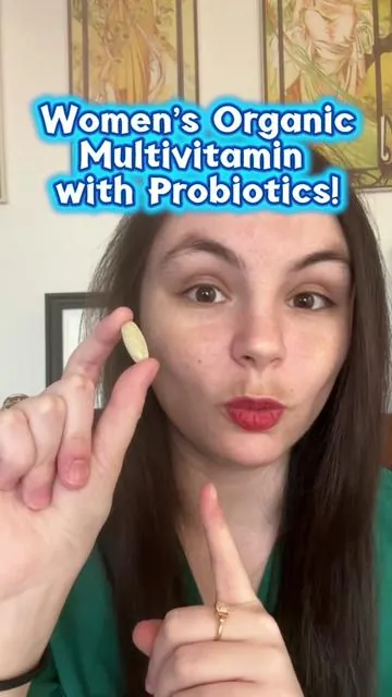 Once per day, packed with all essential vitamins and minerals in bioactive state, probiotics and digestive enzymes, SUPERGREENS, it’s crazy!! #multivitamin #womenshealth #vitamins #superfoods #holistichealth 