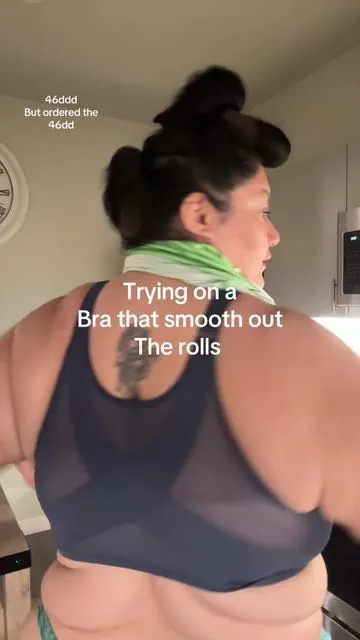 Bra that smooths the back 