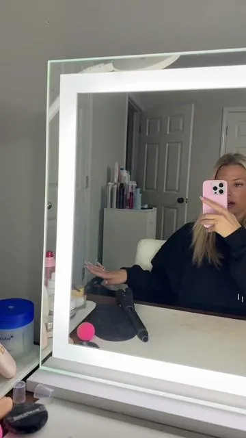Makeup vanity mirror 🪞 ✨ #mirror #makeupmirror #vanitymirror #tiktokshopcreatorpicks #mirrorwithlights 