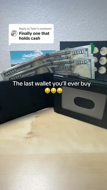 Replying to @Tyler this wallet is the best of modern and traditional style #tiktokshop #tiktokmademebuyit #menswallet #rfidwallet #wallet 