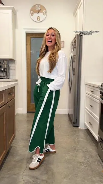 Such a flattering pair of athletic pants! Super cute for everyday wear! High waisted, quick drying and cute! #highwaistedpants #athleisure #casualstyle #athleticwear #pants 