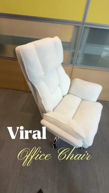 I’ve had this chair for almost a week now and I can tell you that I’m so obsessed with this viral office crisscross chair!! ##officechair##crisscrosschair##officefurniture##ergonomicchair##officedecor