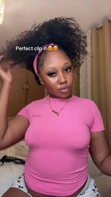 No Leave Out Curly Clip Ins ft @sterlyhair_shop 🙈100% human hair curly extensions #sterlyhair #FallFreshness #outdoorfun #curlyhair #curlyextensions    