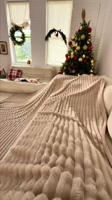 King plus （120*120+）back in stock！！！❤️#bedroom #soft #bedroomvibes #cozyvibes #StripesInStyle #anxiety #bedsure #BedsureBlanket #coolingsheets #OMG #fyp #FallFreshness #GetReadyforFashionWeek #TikTokShopRestock #TikTokShopfalldealsforyou