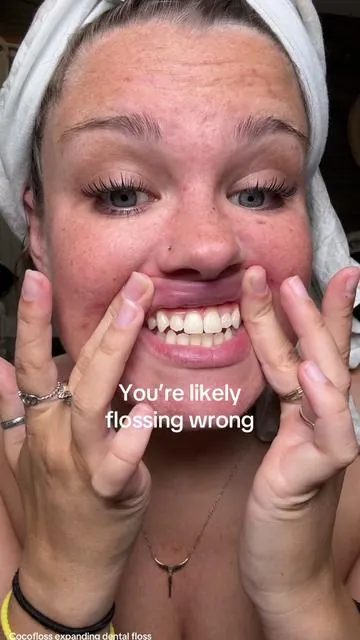 You’re likely flossing wrong- and by not using expanding dental floss you could be doing more harm than good  #howtofloss #expandingdentalfloss #howtocleanyourteeth #preventcavities #tiktokshopcreatorpicks  @MEETCOCOLAB 