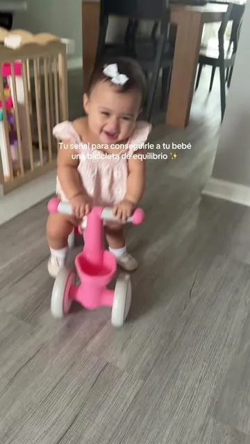 Bicicleta de equilibrio,regalo perfecto para tu bebé 💖 #balancebike #giftforkids  #toddlertoys #toddlersoftiktok #momsoftiktok 