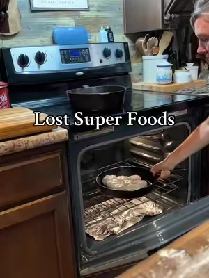 Because knowledge is gold✨ #backtobasics #knowledgeispower #superfood  @The Lost Skills 