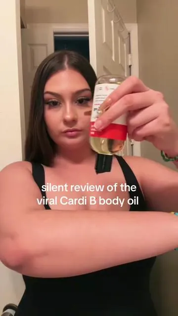Never felt an oil that melts in like silk🥹🤌🏼 #herfantasybox #cardib #bodyoil 