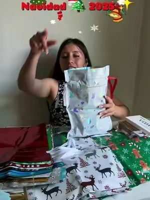 Estás bolsitas para regalo sera tu salvacion está navidad vienen 25 piezas, diferentes tamaños y diseños súper lindos, listas para envolver tus regalos sin complicarte 🎄🎅🏼”#christmasgiftbags #regalosnavideños #navidad2025 #navidad #merrychristmas 