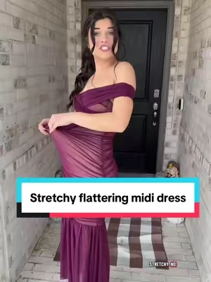 This midi dress has so much stretch but so flattering! The mock corset and sleeves that can be put so many ways makes this such a win of a dress! #dresses #datenightoutfit #mididress #holidaypartyoutfit #mermaiddress @CurvySweet-US 