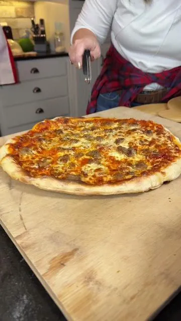 Replying to @joyparker009  Pizza at home is the absolute best. We love making homemade pizza in our. Piezano pizza oven. The pizza oven goes up to 800° and cook your pizza in less than six minutes. #pizzanight  #pizzaoven #tiktokshopcreatorpicks #TikTokShopFallDealsForYou 