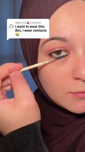 Replying to @𝐁.🍒 You can definitely wear Moroccan kohl with contacts and here’s how 🤍 #eyeliner #beauty #naturalmakeup 