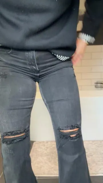 #risenjeans #flarejeans #blackjeans #risenflares #blackflarejeans 