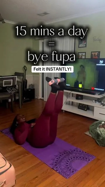Tip: turn on music or a movie while working out! #workoutathome #homeworkout #gymtiktok #fupa #workoutforbeginners 