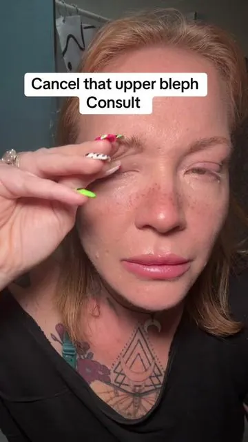 It’s like an eyelid lift in a bottle! #eyelidlift #upperbleph #hoodedeyes #hoodedeyesmakeup #antiagingtips 