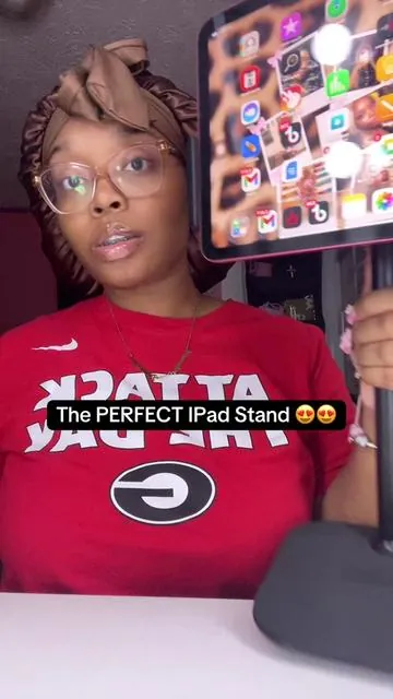 So IN LOVE with this IPad stand 😍😍 #fyp #ipad #ipadstand #ipadgirly #tiktokshop 