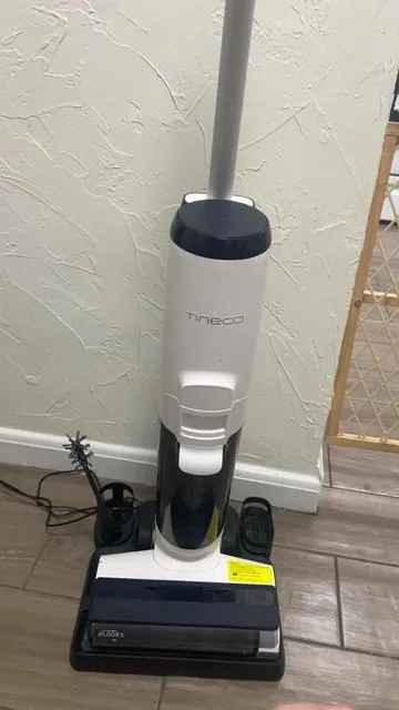 #vacuumcleaner #tineco #homecleaning #tiktokshopcreatorpicks #tiktokshopfalldealsforyou @Tineco-US 