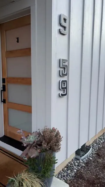 it was such a small, simple addition, but they look SO AMAZING when they light up! 🙌💯😍✅🙇‍♂️ #housenumbers #homedecor #lightupnumbers #homeimprovement #hometech 