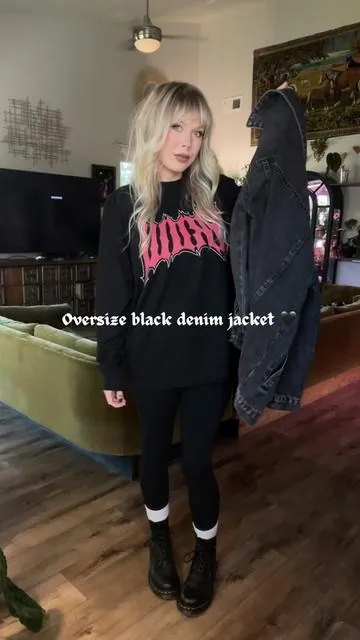 This is perfect for layering and would def fit a sweater underneath too 🖤🦇 #altmom #momsoftiktok #momsbelike #momoutfits #denimjacket 