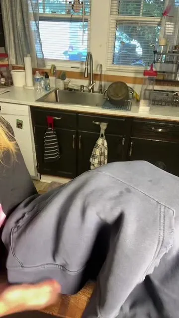 Dadmode Deep Stain Remover is 10/10 amazing!! Works so well!! I love it!  10/10 recommend! Best stain remover ever!! #dadmodestainremover #tiktokshopcreatorpicks #tiktokshopfalldealsforyou #tiktokshopblackfriday #tiktokshopcybermonday 