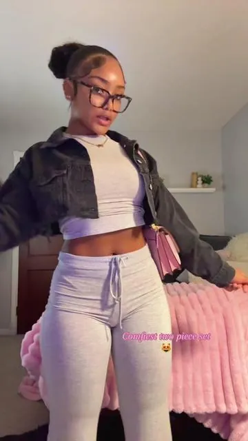 This is so soft i love 😻 #cuteclothes #womensclothing #foryoupage #fitspo #foryoupage 