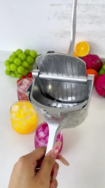 Making fresh juice at home is a simple and rewarding process.#relief #hook #fruit #fruits #breakfast 