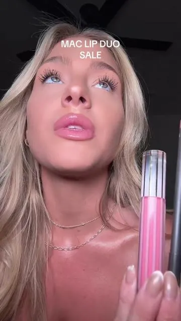 I can’t decide which I like better😭 @M.A.C Cosmetics Store Glossy Lip Duos! 3 options and $35 instead of $50 🤌🏼 @maccosmetics #maccosmetics #maclipglassair #maclipcombo #maclipglass #tiktokshopfalldealsforyou 