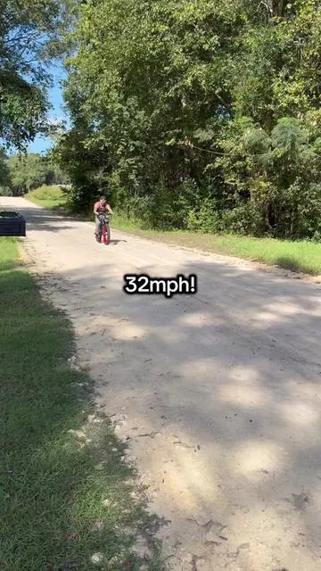 The speed on this e-bike really surprised me. #ebike #motorcycle #dirtbike #mountainbike #motorbike 