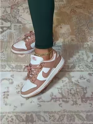 How perfect is this color?! #dunks #dunklows #womensneakers #sneakers #sneakersaddict 