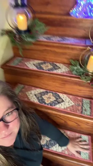 Nonslip carpet treads for your wood steps. There are washable rugs that you can easily install your steps because there’s grip instead of tape or glue. #Washablerugs #RugsOfTikTok #rugs #homedecoronabudget #stairrunner @HEBE 